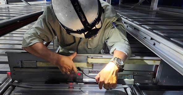 Daifuku giúp khách hàng đánh tình trạng máy móc, sớm phát hiện các linh kiện hao mòn, hỏng hóc và lên đối sách/khuyến cáo cần thiết.